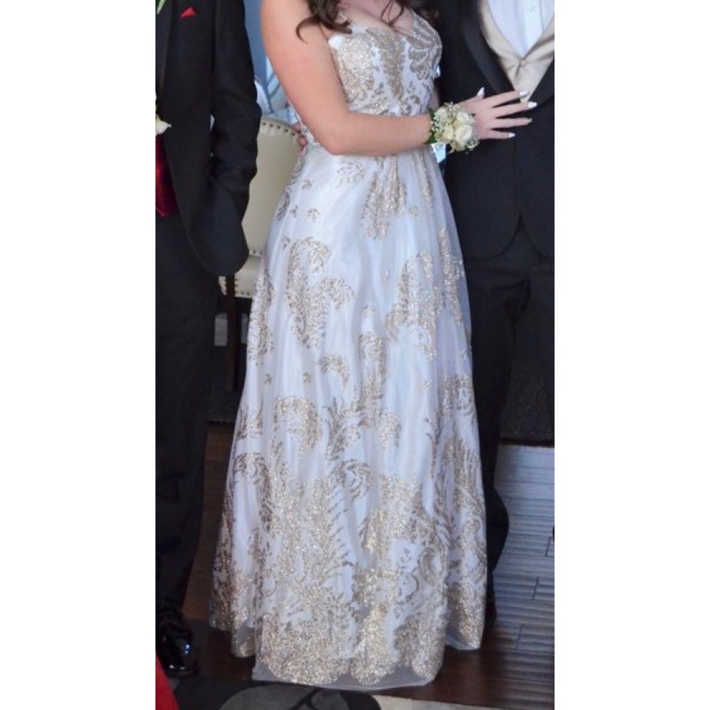 Prom Dress - Picture 4 of 4